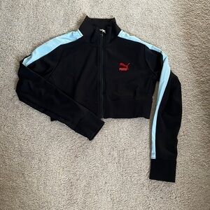 Puma top